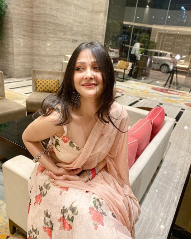 model Call Girls in Allahabad